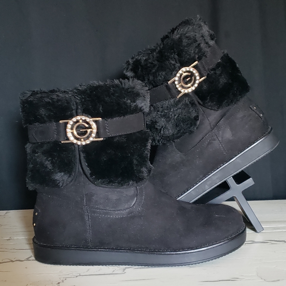 GBG Los Angeles Faux Fur Winter  Booties in Black - Women's size 8